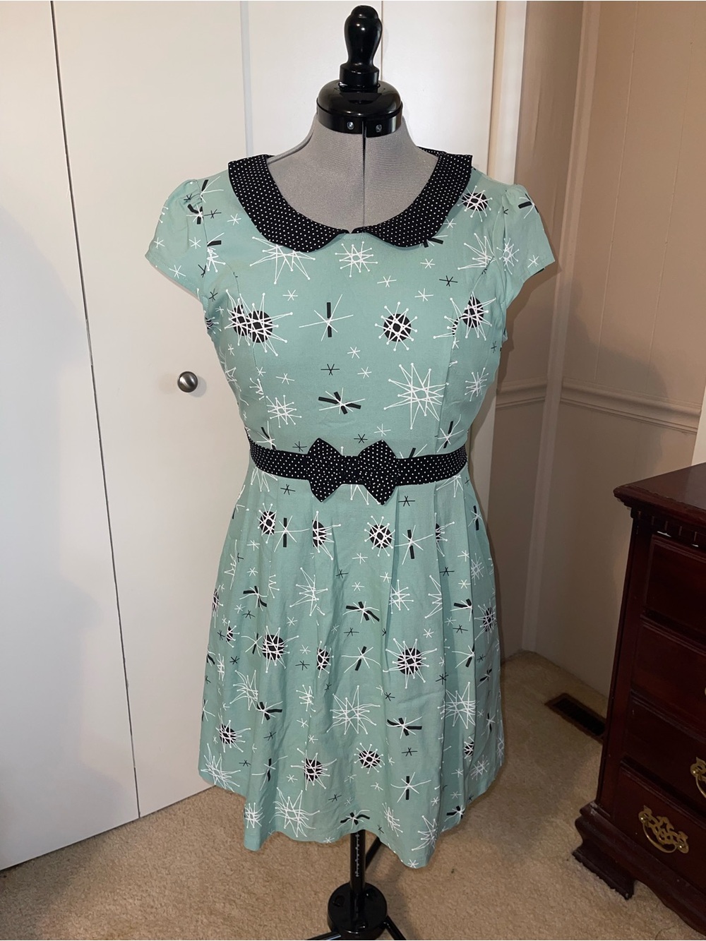 Vintage-Inspired Mint Starburst Fit & Flare Dress with Black Peter Pan Collar